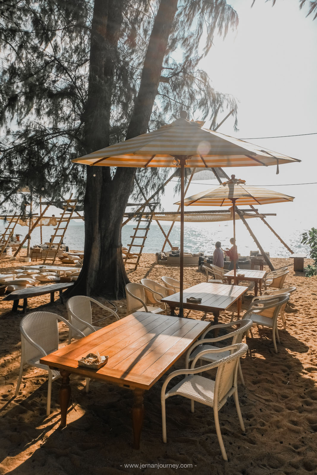 cave beach club pattaya