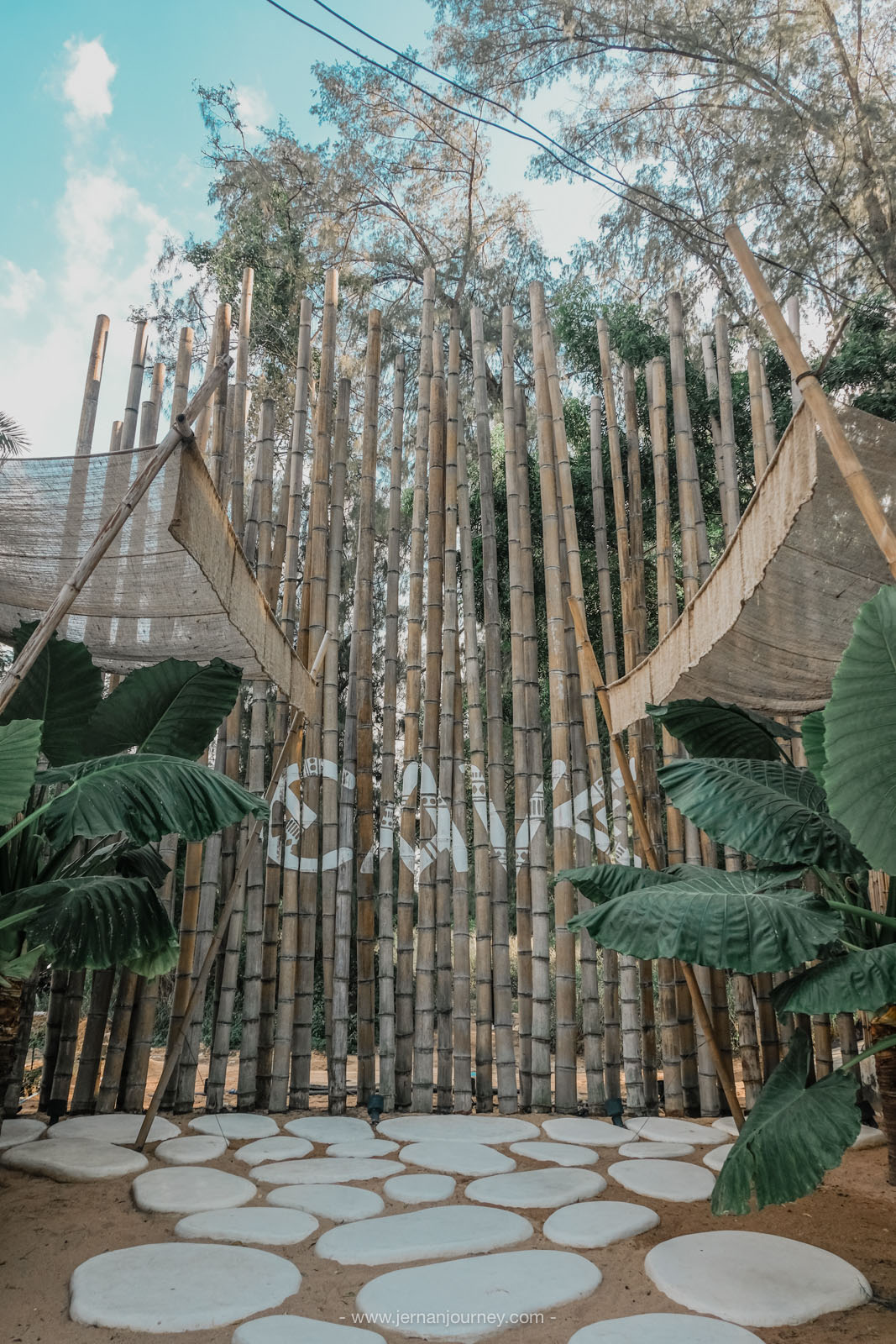 cave beach club pattaya